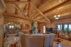 Exquisite Log Home with Lander Valley Views!